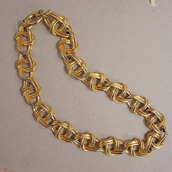 #Vintage #Statement Textured #Gold-tone Chunky Chain Link #Toggle Necklace.. - Picture 4 of 6